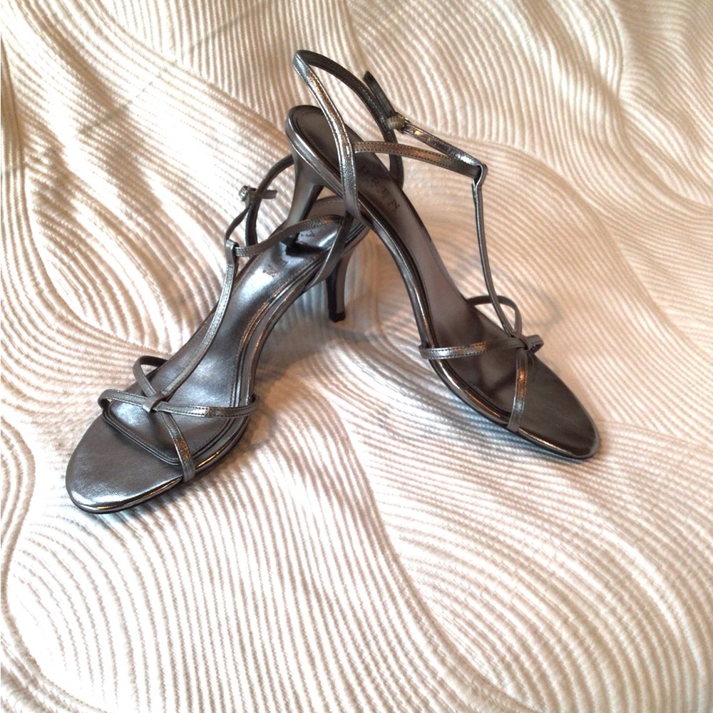 Ralph Lauren Metallic Silver Heeled Sandals SZ 7-1/2 Medium, Like New